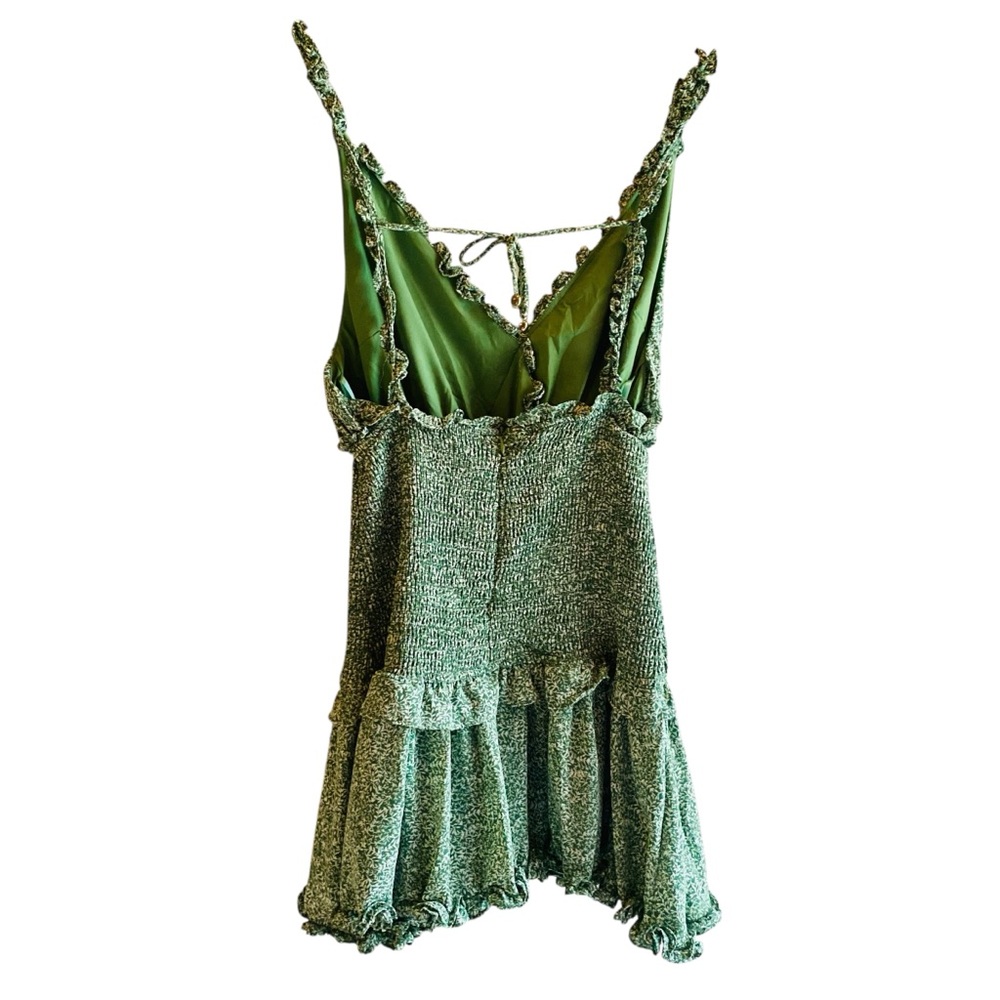 ⭐️ MABLE Green Floral Smocked Drop Waist Open Back Mini Dress - Picture 3 of 5